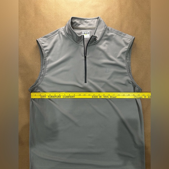 IZOD Golf Performance Quarter‑Zip — Gray (XL) - Picture 3 of 7